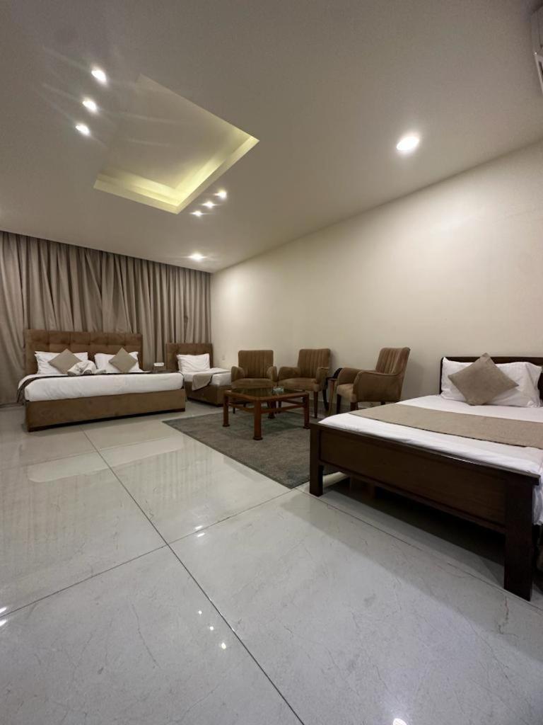 Orient 4*